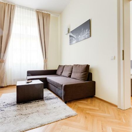 Apartment Halkova 5 Praag Buitenkant foto