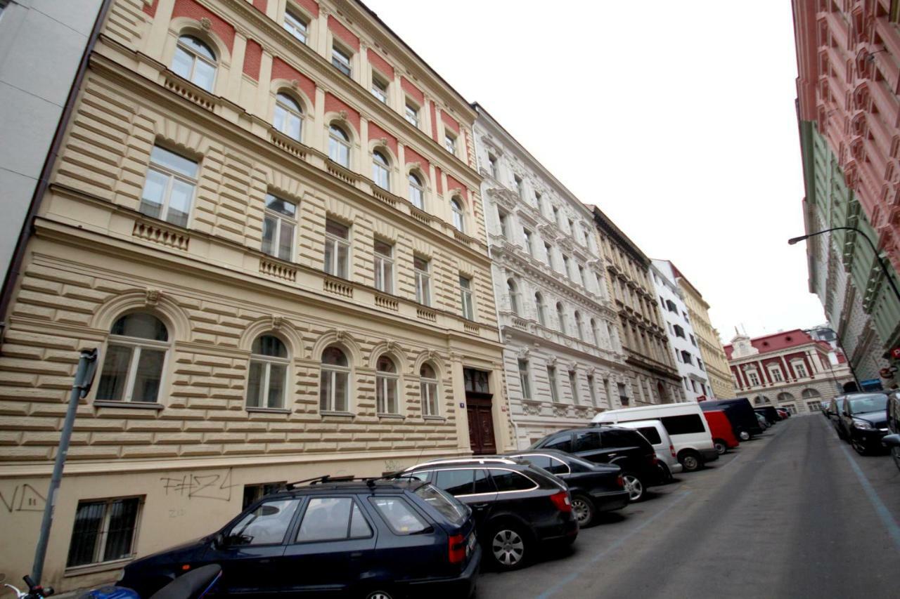 Apartment Halkova 5 Praag Buitenkant foto