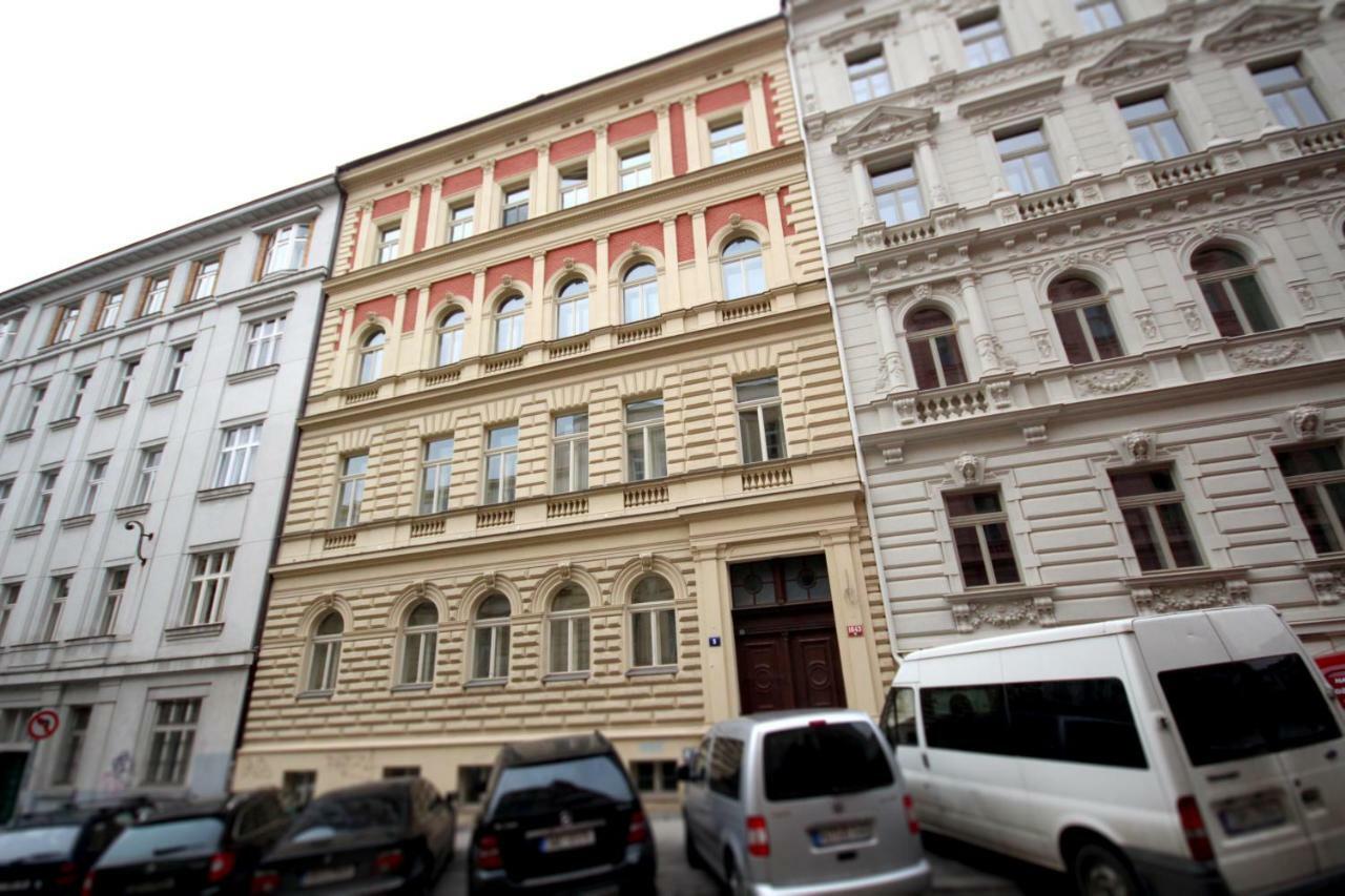 Apartment Halkova 5 Praag Buitenkant foto